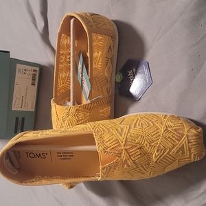 New Toms